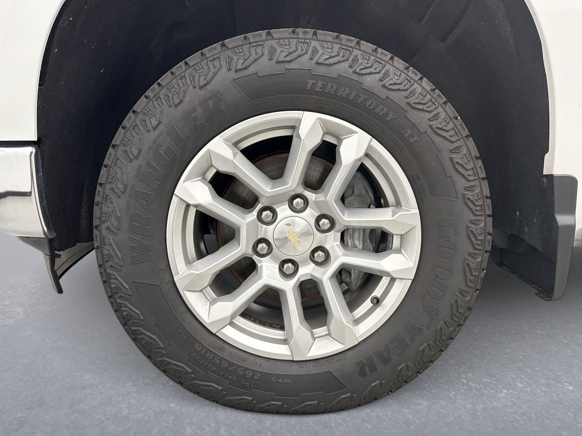 Used 2022 Chevrolet Silverado 1500 LT AWD/4WD image 21