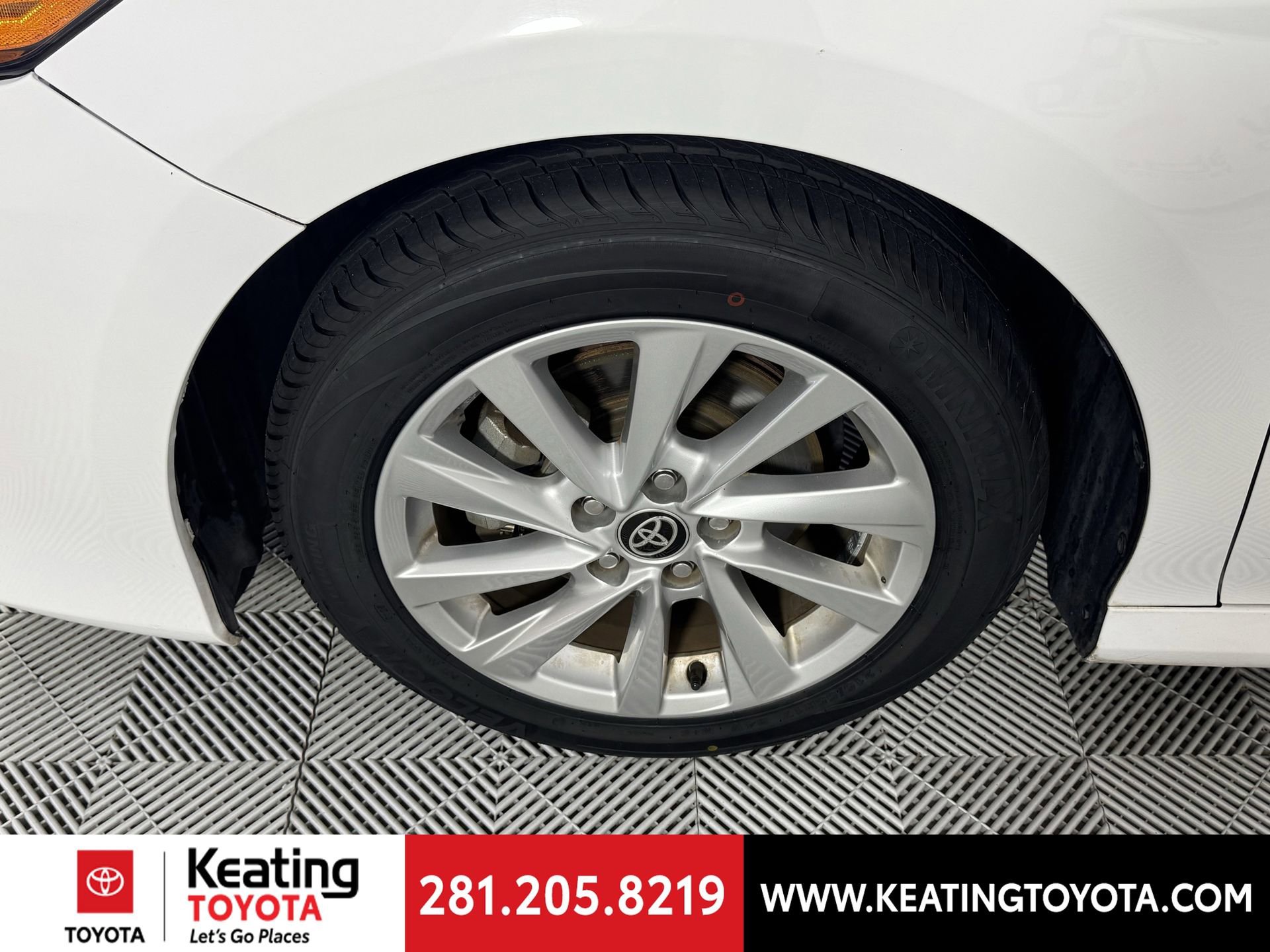 Used 2021 Toyota Camry LE image 29