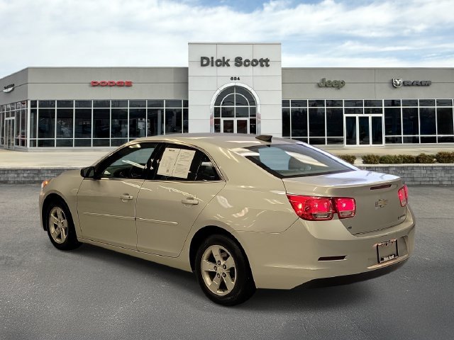 Used 2015 Chevrolet Malibu LS FWD image 3
