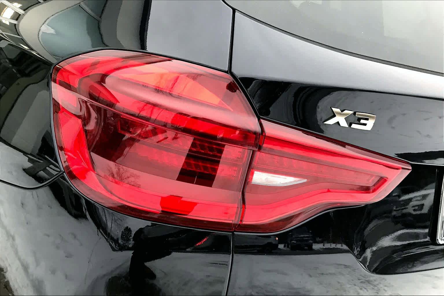 Used 2018 BMW X3 M40i image 25