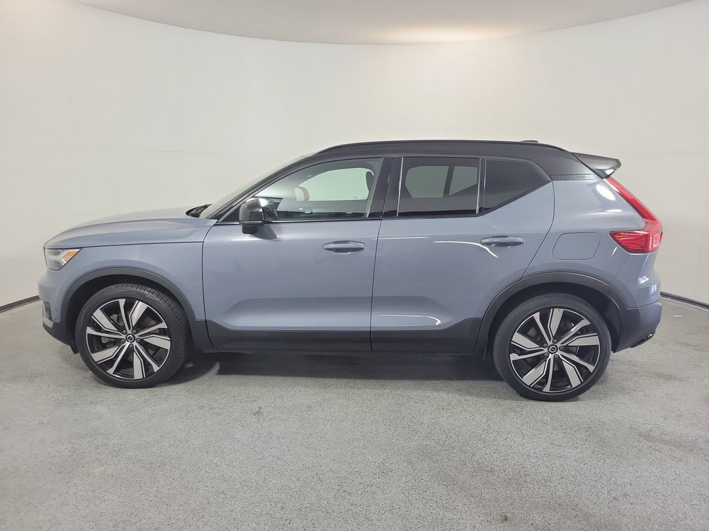 Used 2022 Volvo XC40 P8 Recharge Ultimate image 3