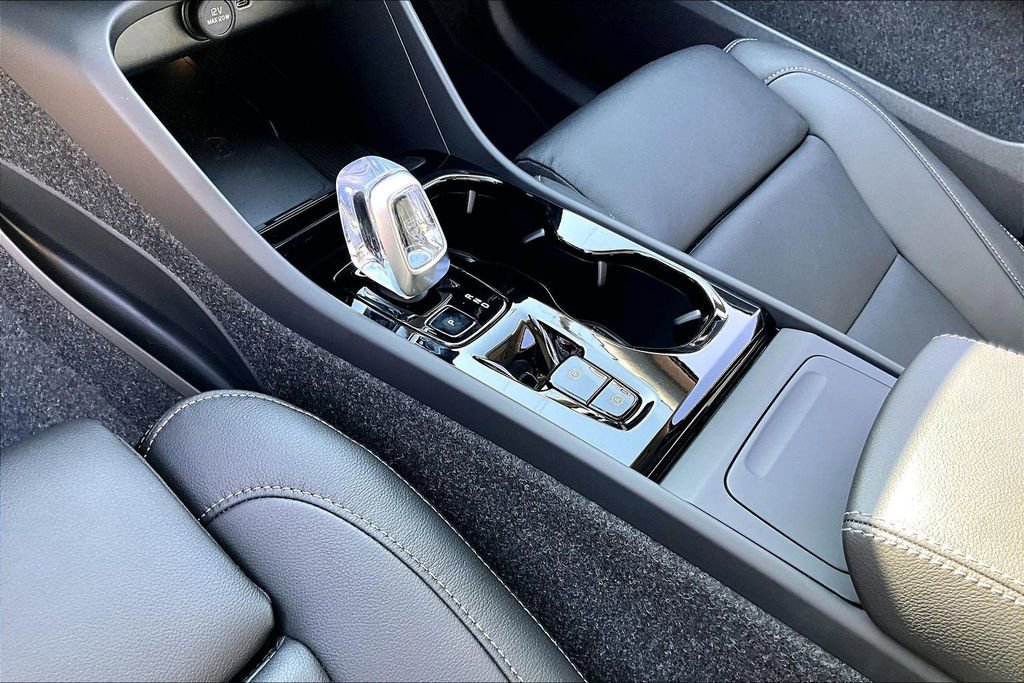 New 2026 Volvo XC40 B5 Ultra AWD/4WD image 27