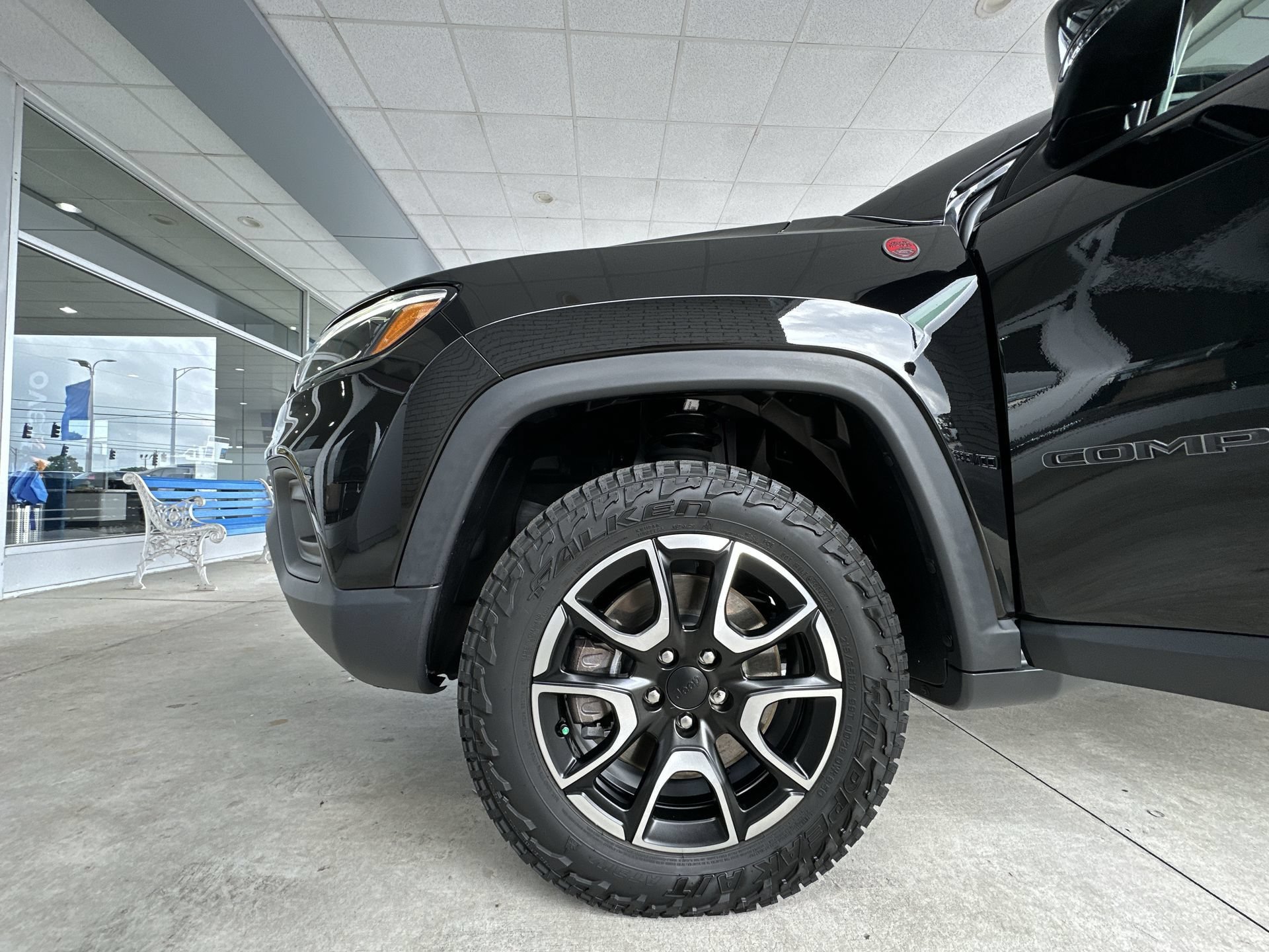 Used 2024 Jeep Compass Trailhawk w/ Trailhawk Elite Group AWD/4WD image 31