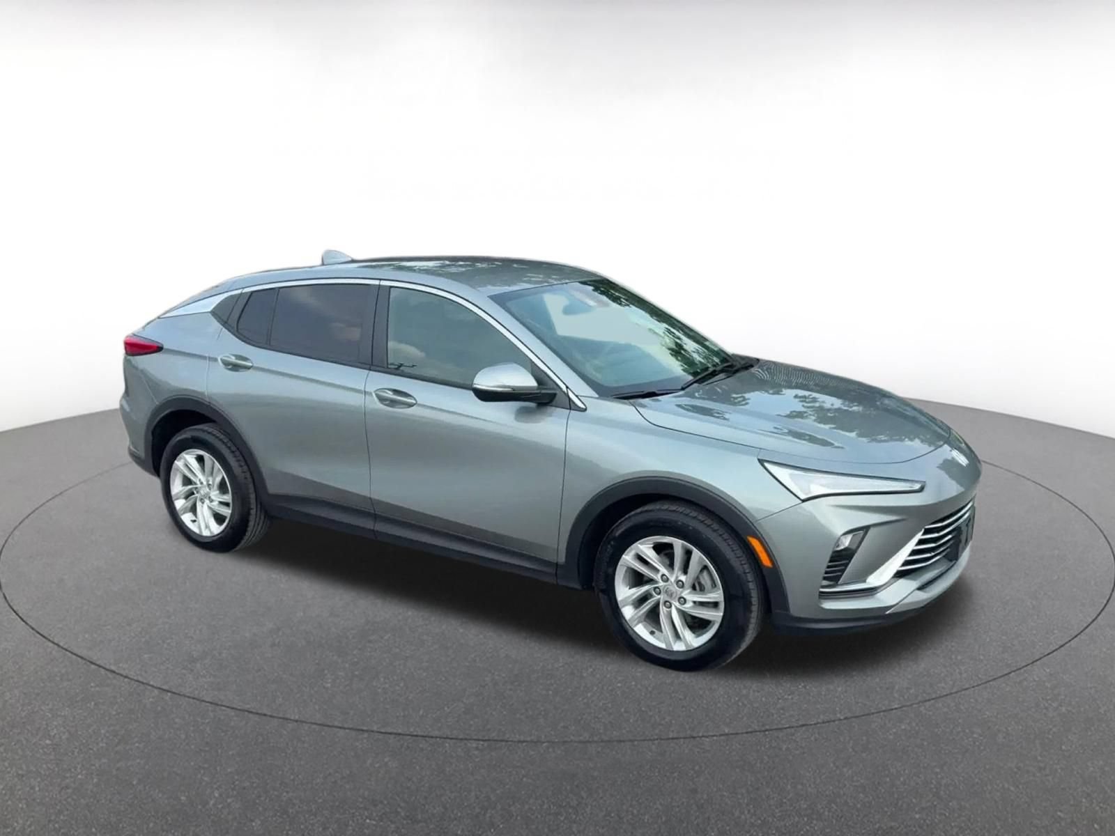 Used 2025 Buick Envista Preferred FWD image 2