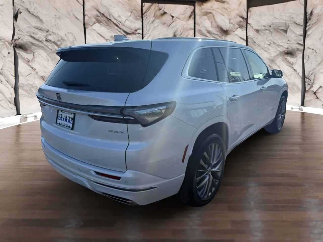 Used 2025 Buick Enclave Avenir w/ Trailering Package, 5000 lbs. image 3