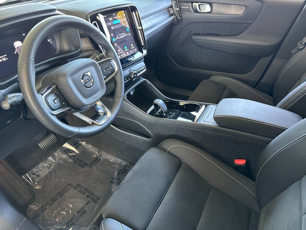 Certified 2023 Volvo C40 P8 Recharge Ultimate image 9