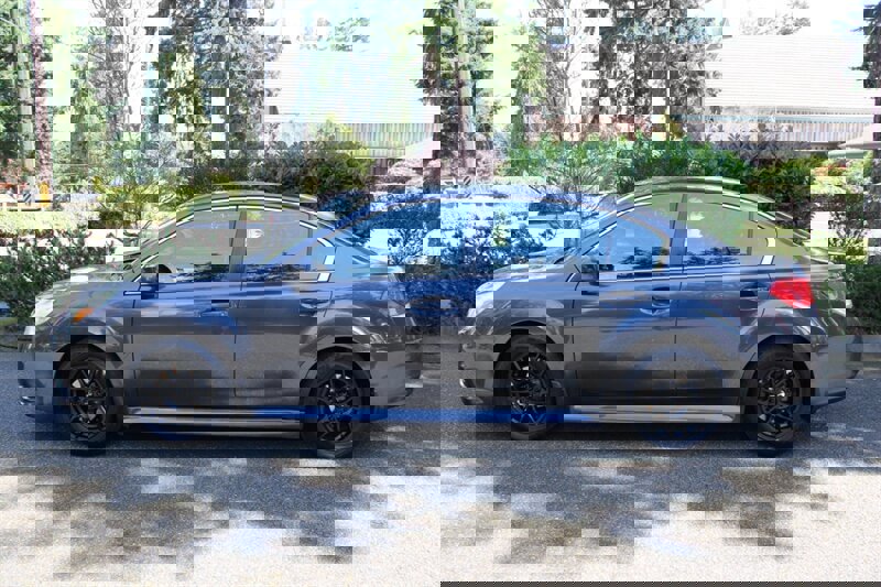 Used 2011 Subaru Legacy 2.5i Premium w/ All-Weather Pkg AWD/4WD image 12