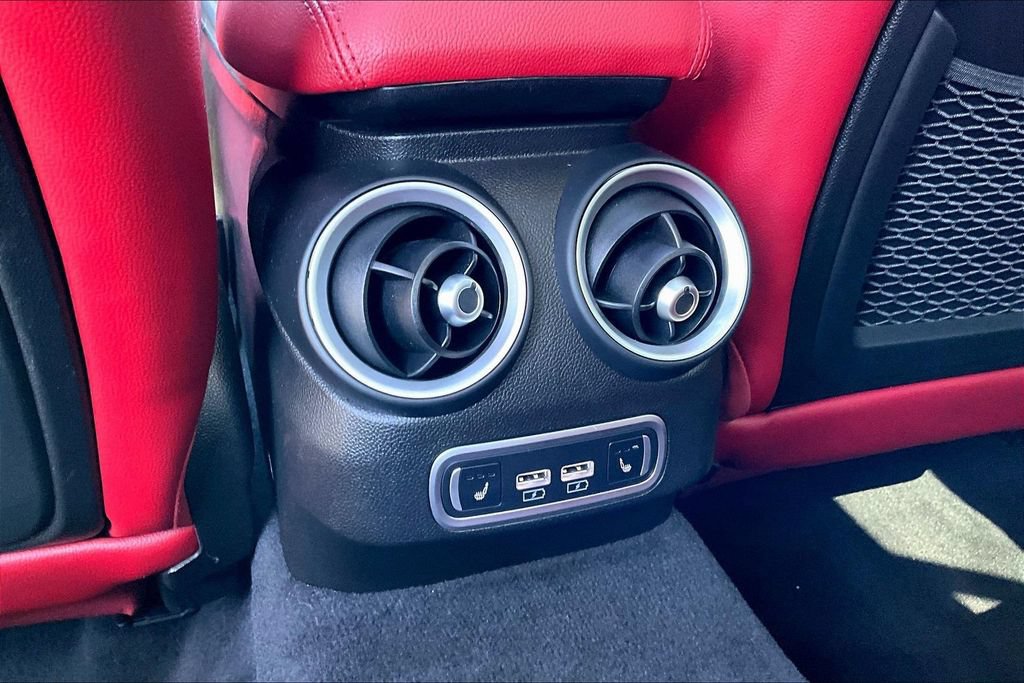Used 2022 Alfa Romeo Giulia Veloce RWD image 8