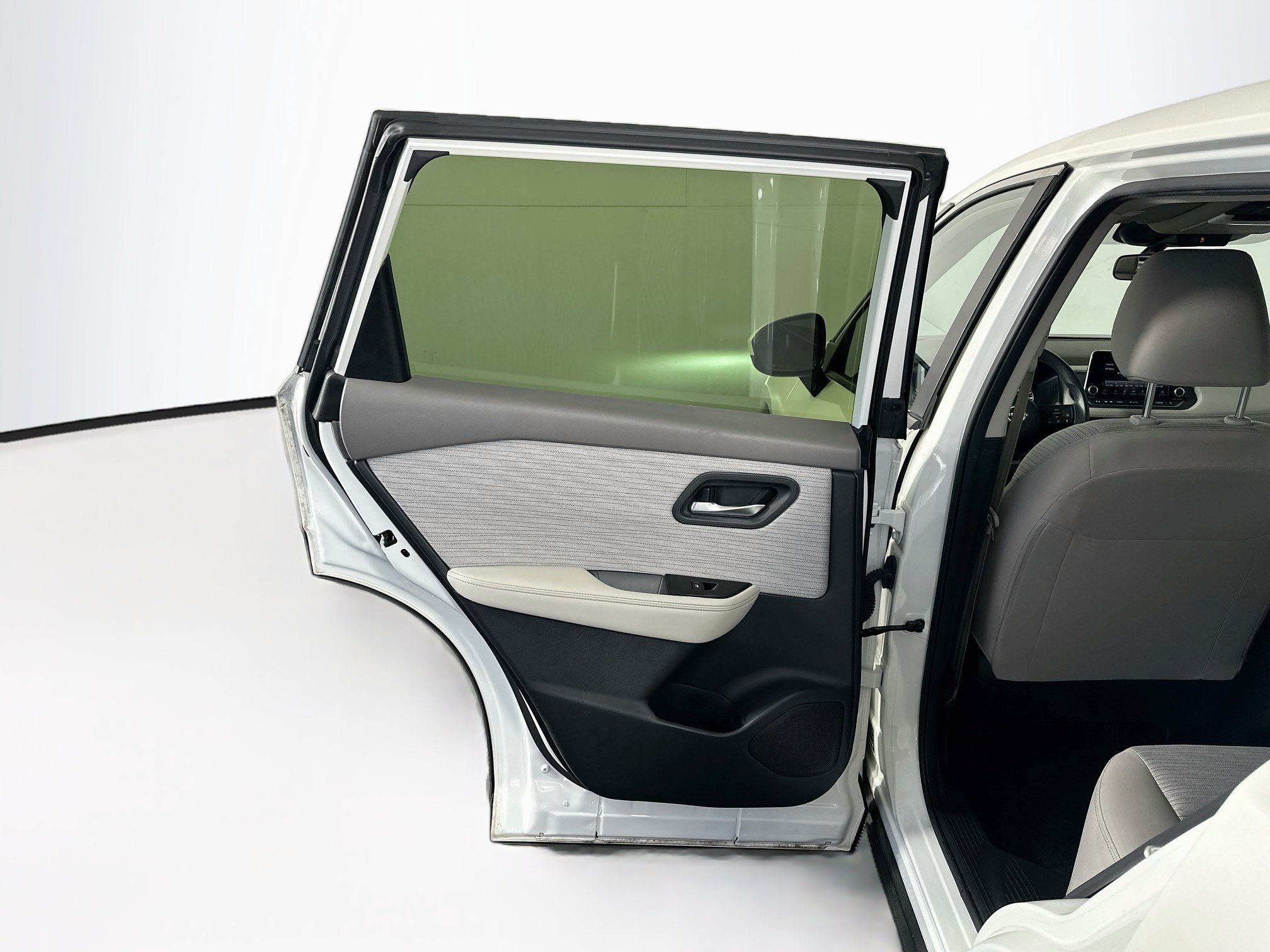 Used 2023 Nissan Rogue SV FWD image 26
