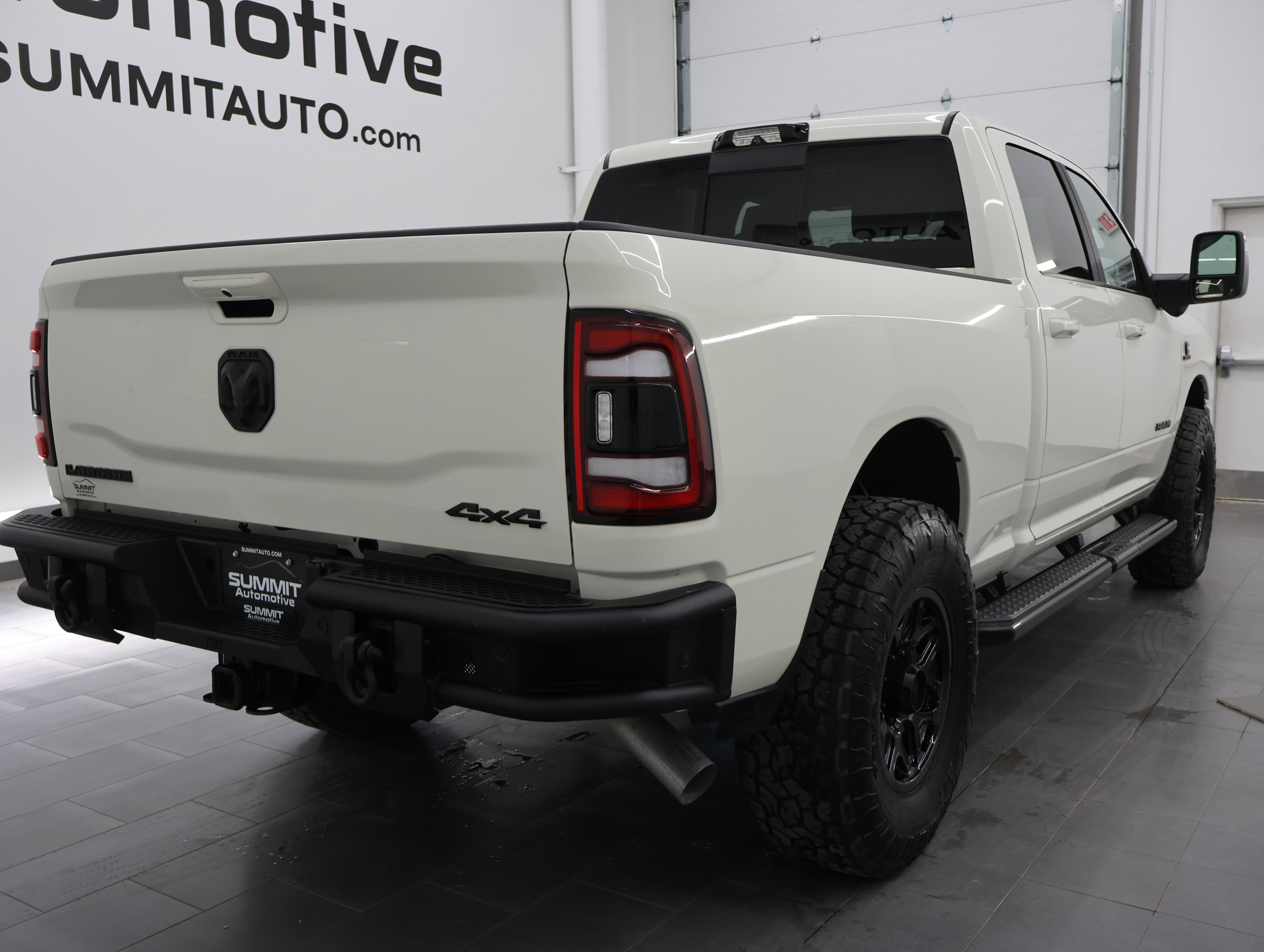 Used 2024 RAM 2500 Laramie w/ Night Edition image 4