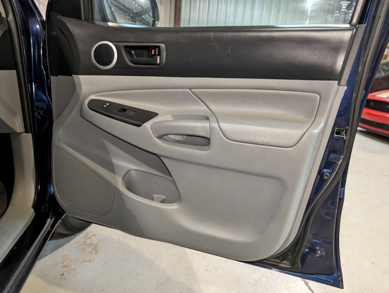 Used 2012 Toyota Tacoma 2WD Access Cab image 28