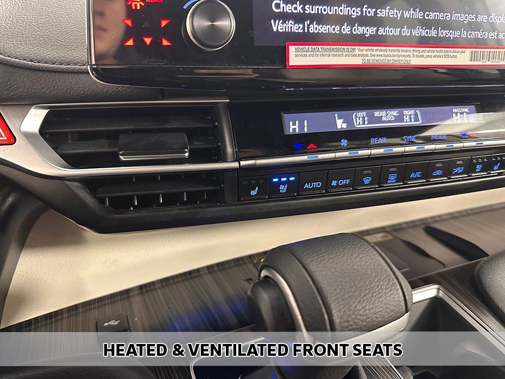 Used 2024 Toyota Sienna Limited FWD image 7