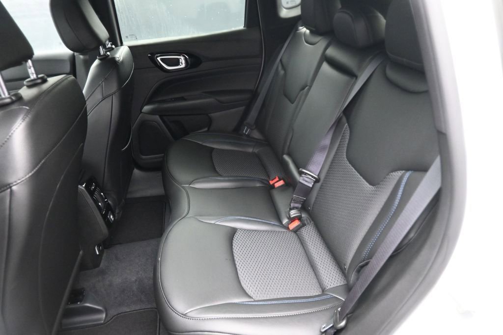 New 2026 Jeep Compass Latitude AWD/4WD image 16