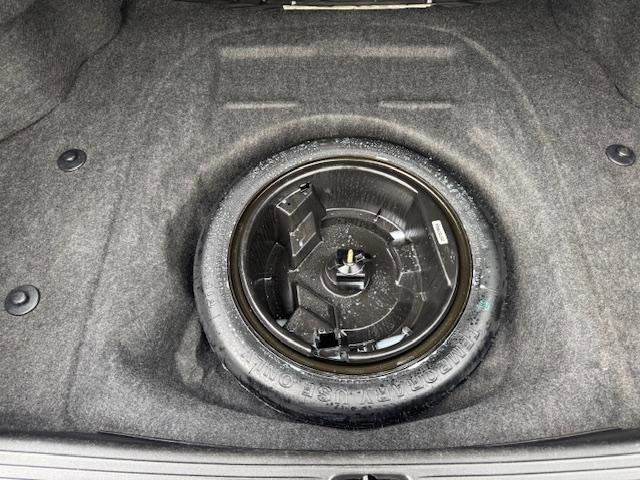 Used 2002 Cadillac De Ville Sedan w/ Comfort/Convenience Pkg image 21