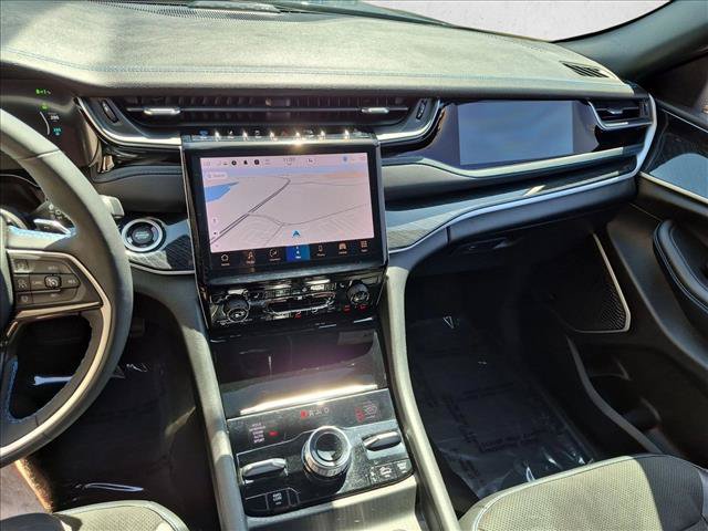 Used 2023 Jeep Grand Cherokee Trailhawk w/ Luxury Tech Group III AWD/4WD image 15