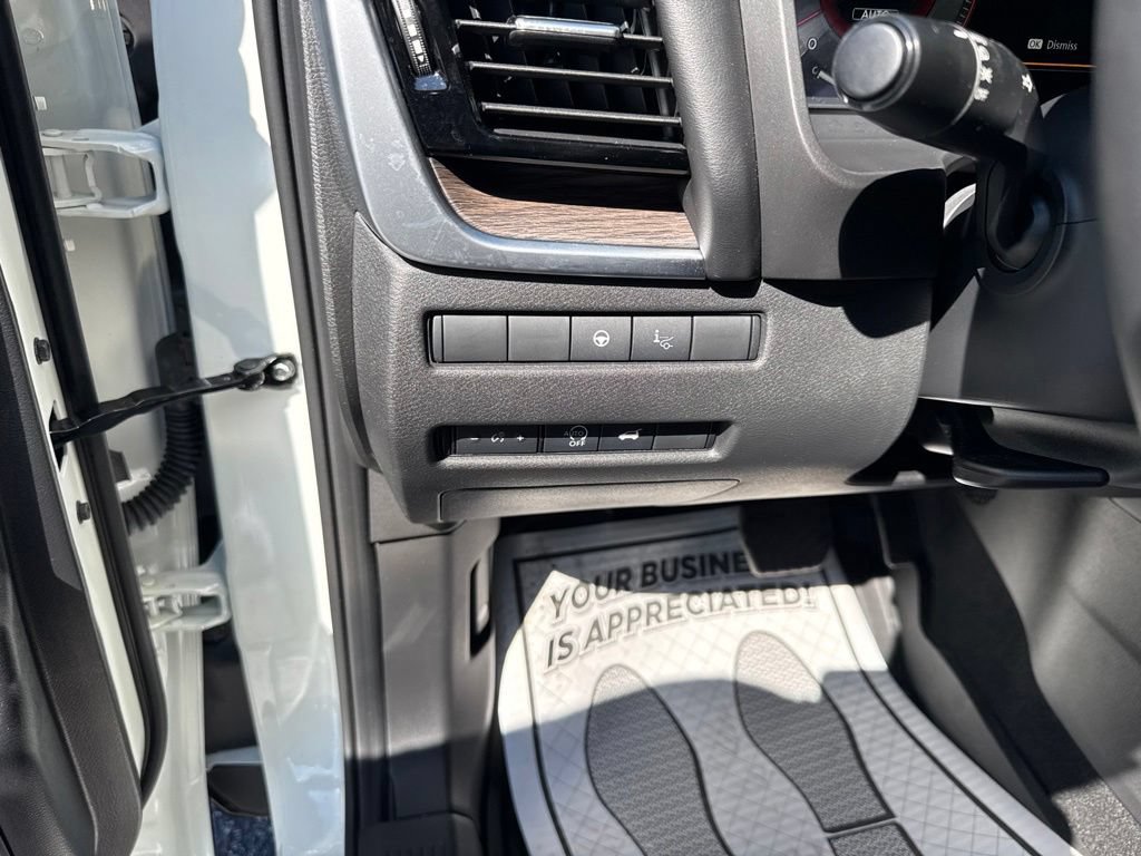 Used 2026 Nissan Rogue Platinum w/ Tech Package AWD/4WD image 18