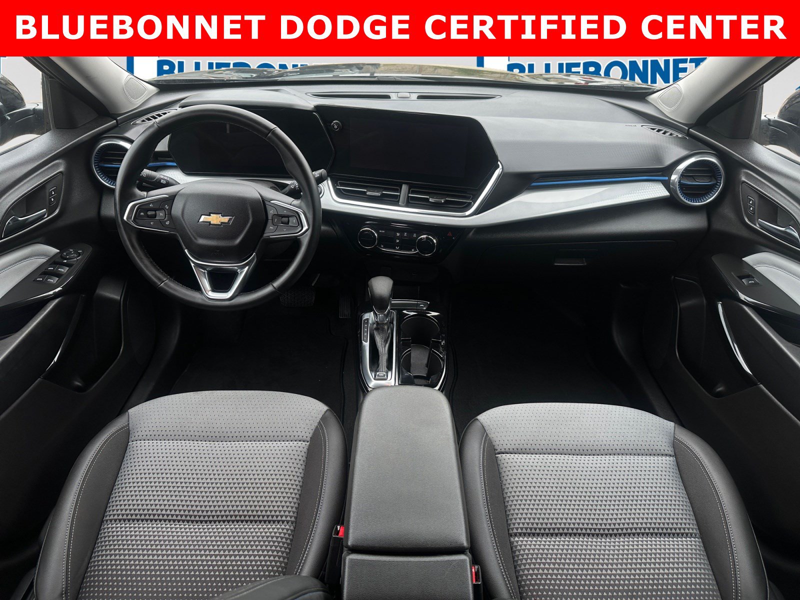 Used 2025 Chevrolet Trax LT w/ Driver Confidence Package FWD image 12