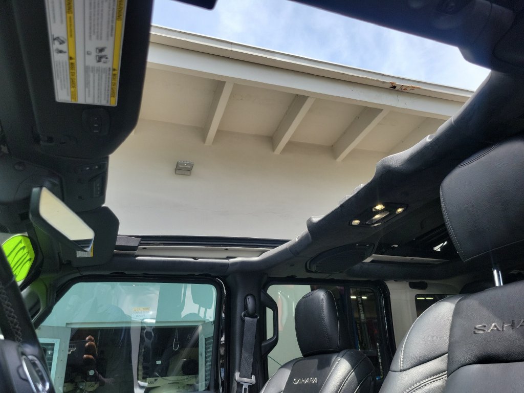 Used 2021 Jeep Wrangler Unlimited Sahara w/ Cold Weather Group AWD/4WD image 8