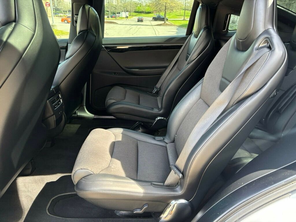 Used 2017 Tesla Model X 75D image 17