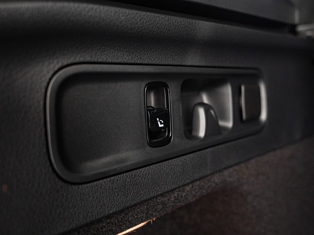 New 2026 Mercedes-Benz GLC 300 4MATIC image 24