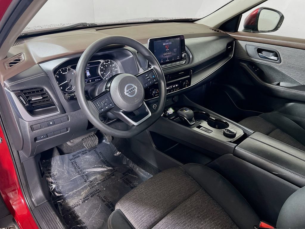 Used 2021 Nissan Rogue SV image 9