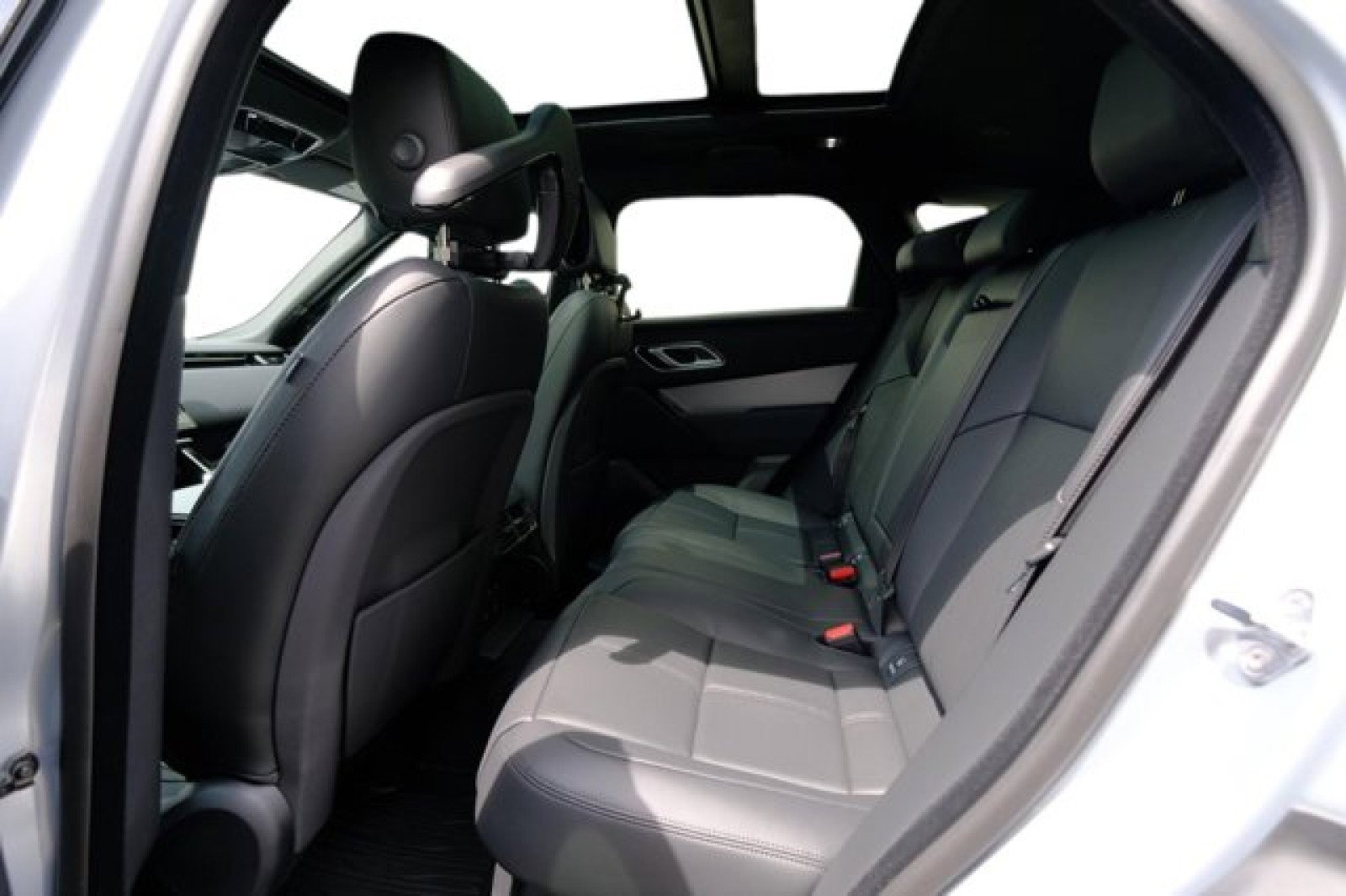 New 2025 Land Rover Range Rover Velar S image 14