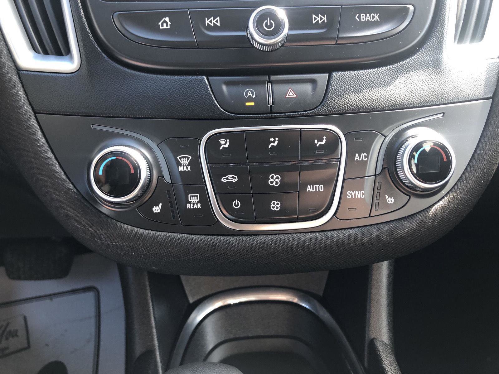 Used 2023 Chevrolet Malibu LT FWD image 32