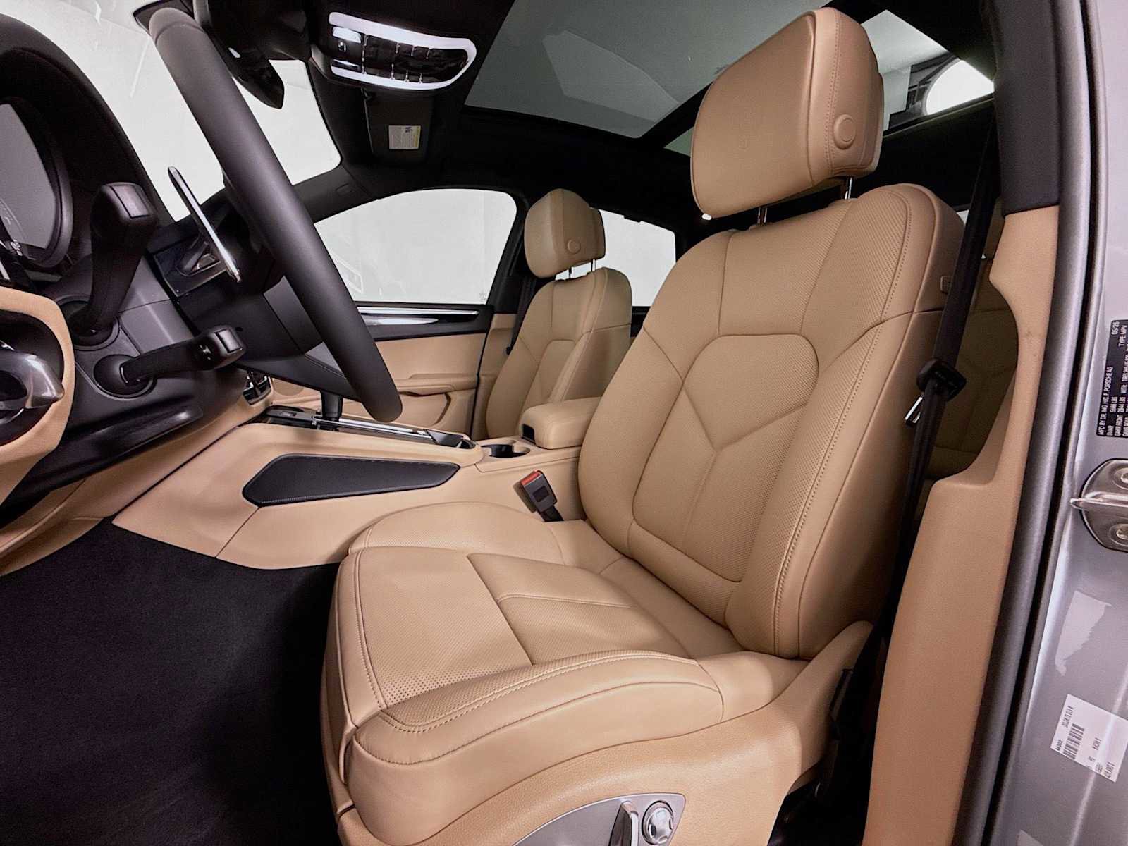 New 2025 Porsche Macan S image 5