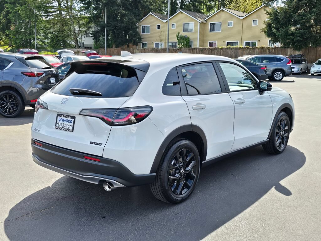 Certified 2025 Honda HR-V Sport image 13