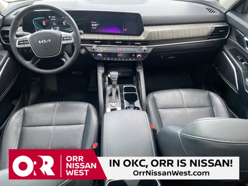 Used 2024 Kia Telluride EX w/ EX Captain's Chair Package image 19