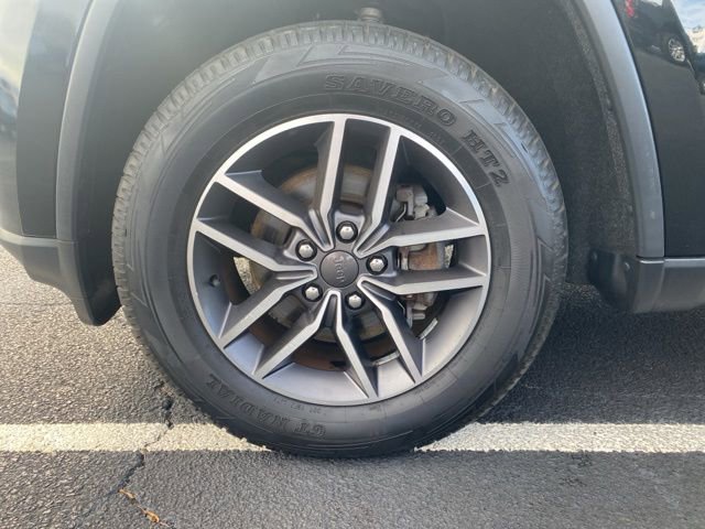 Used 2020 Jeep Grand Cherokee Limited w/ Luxury Group II image 33