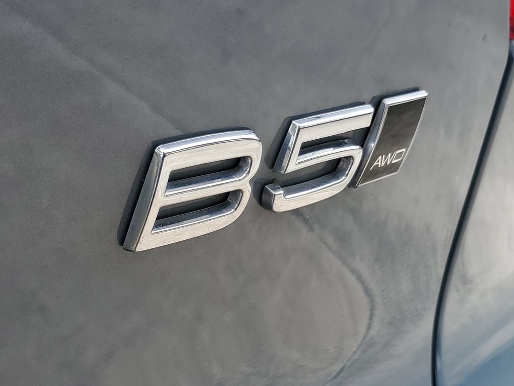 Certified 2023 Volvo XC40 B5 Plus w/ Climate Package AWD/4WD image 8