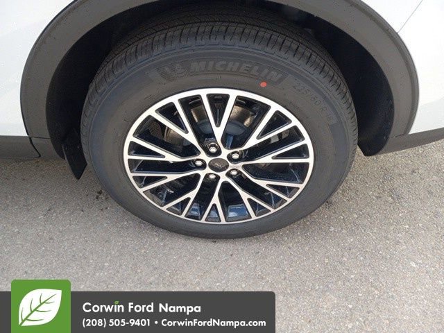 New 2025 Ford Escape SE image 31