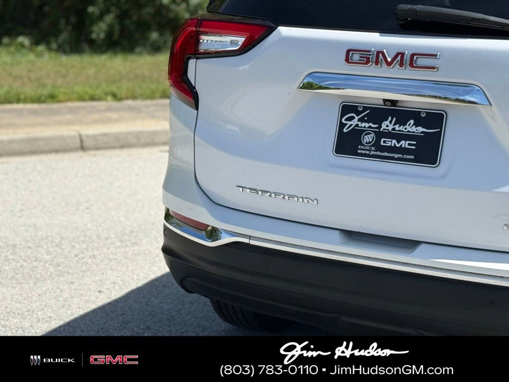 Used 2022 GMC Terrain SLT w/ LPO, Floor Liner Package image 15