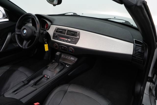 Used 2003 BMW Z4 2.5i image 55