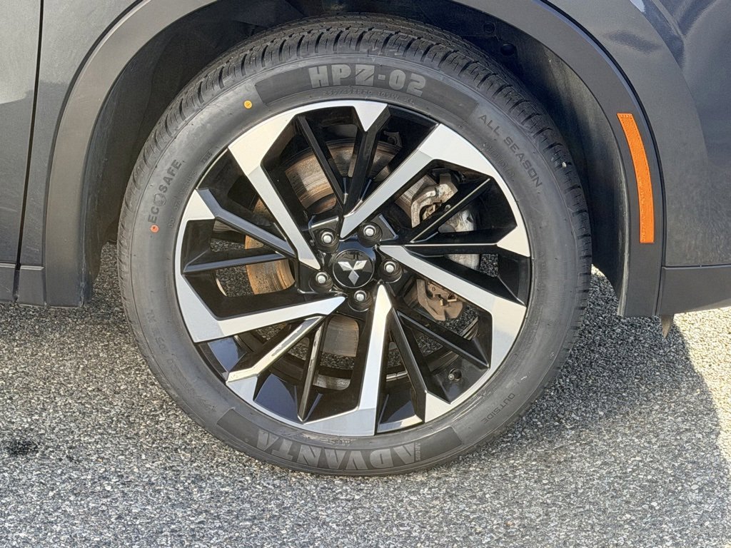 Used 2024 Mitsubishi Outlander SE image 25