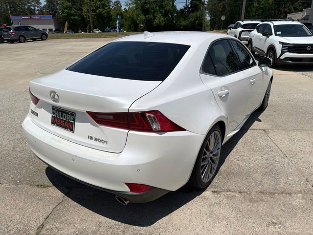 Used 2016 Lexus IS 200t w/ Premium Package RWD image 6