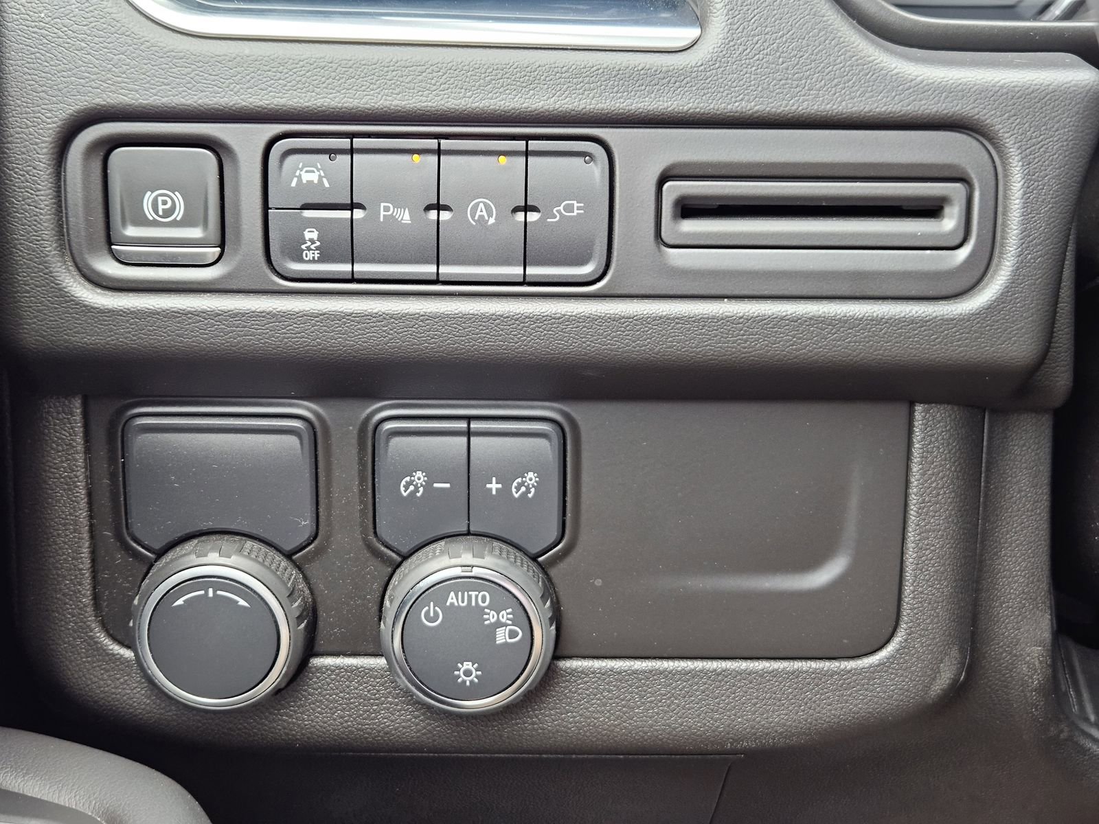 Certified 2021 Chevrolet Tahoe RST w/ Luxury Package RWD image 23