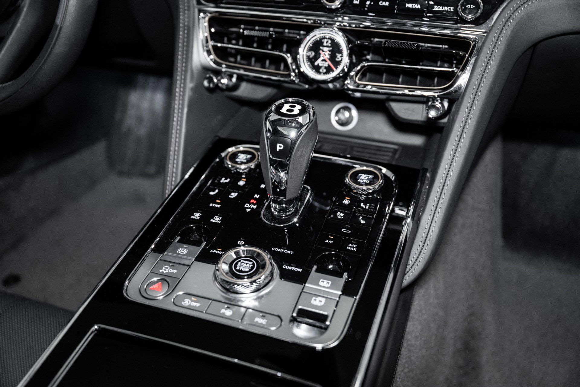 Used 2024 Bentley Flying Spur W12 image 45