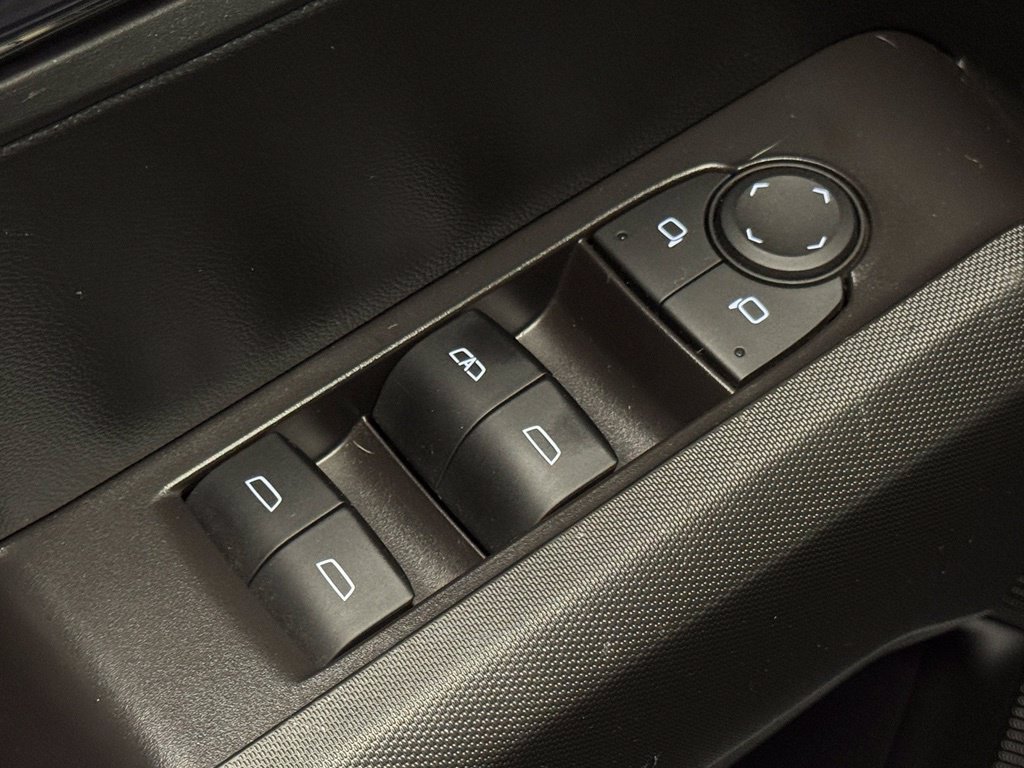 Used 2024 Chevrolet Colorado LT w/ LT Convenience Package AWD/4WD image 17