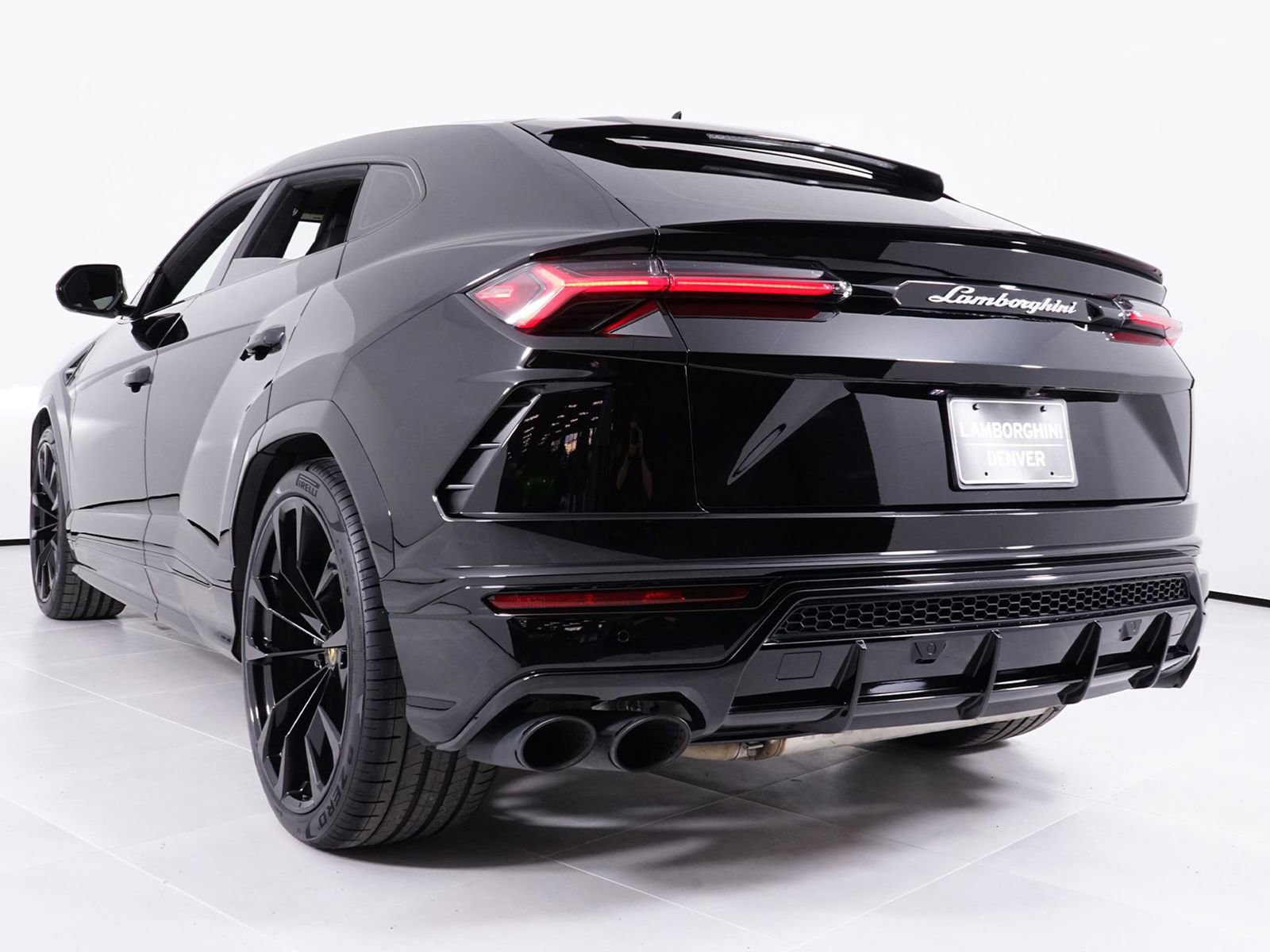 Used 2022 Lamborghini Urus image 19