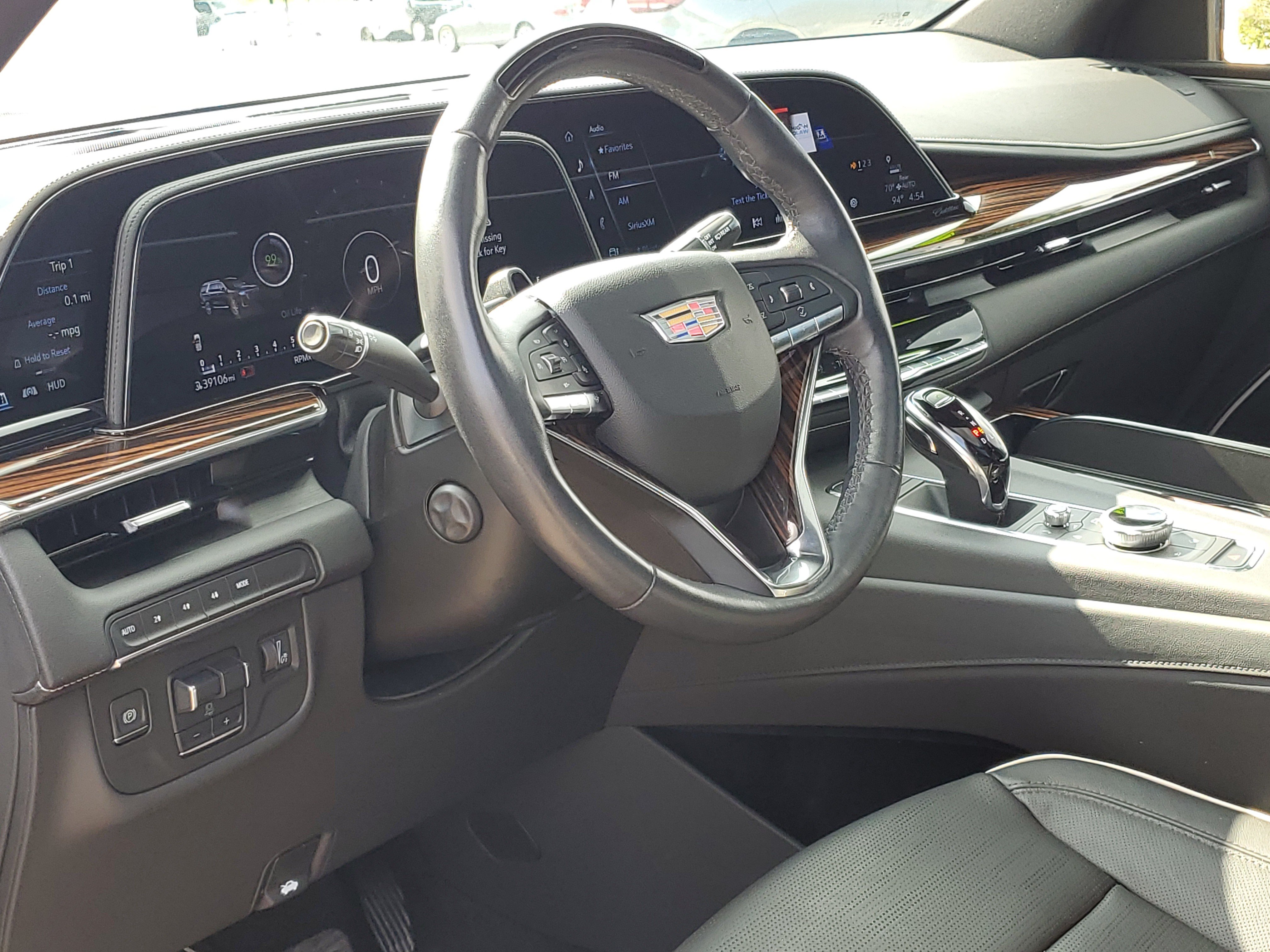 Used 2023 Cadillac Escalade Premium Luxury w/ Performance Package AWD/4WD image 8