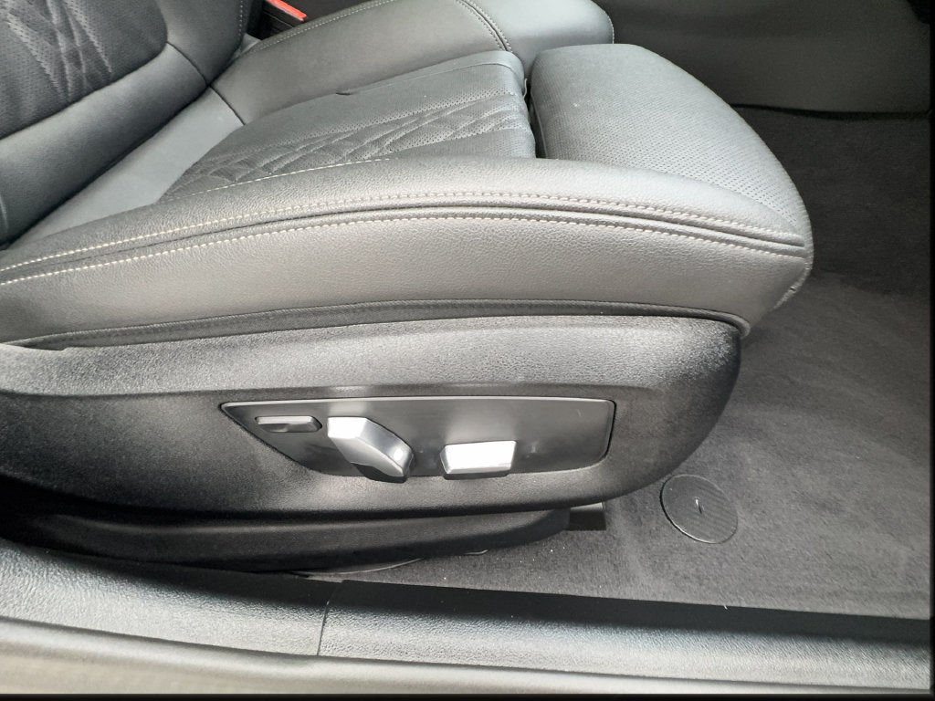 Used 2023 BMW 530i w/ Premium Package RWD image 35