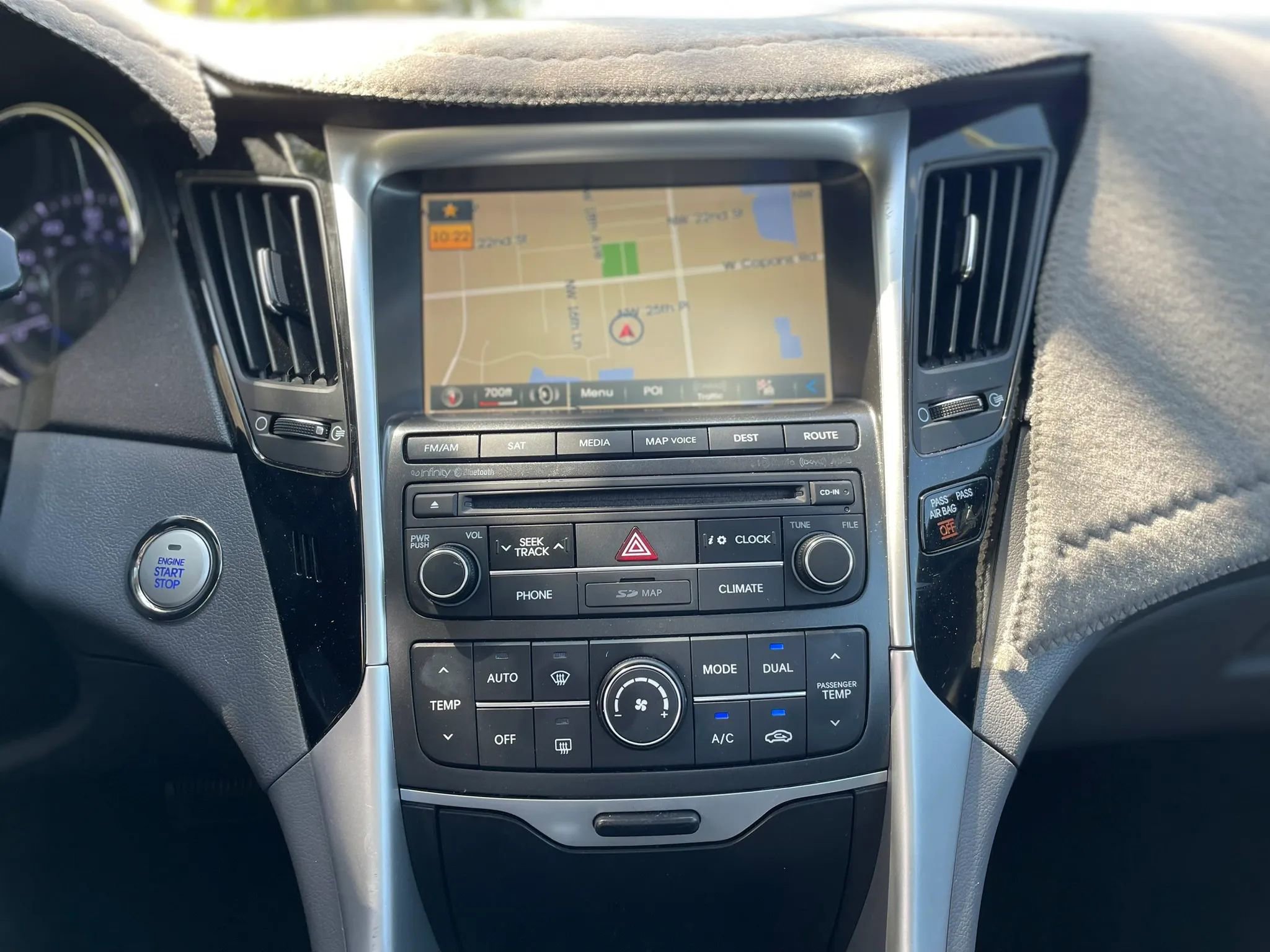 Used 2014 Hyundai Sonata Limited w/ Technology Package 05 FWD image 19