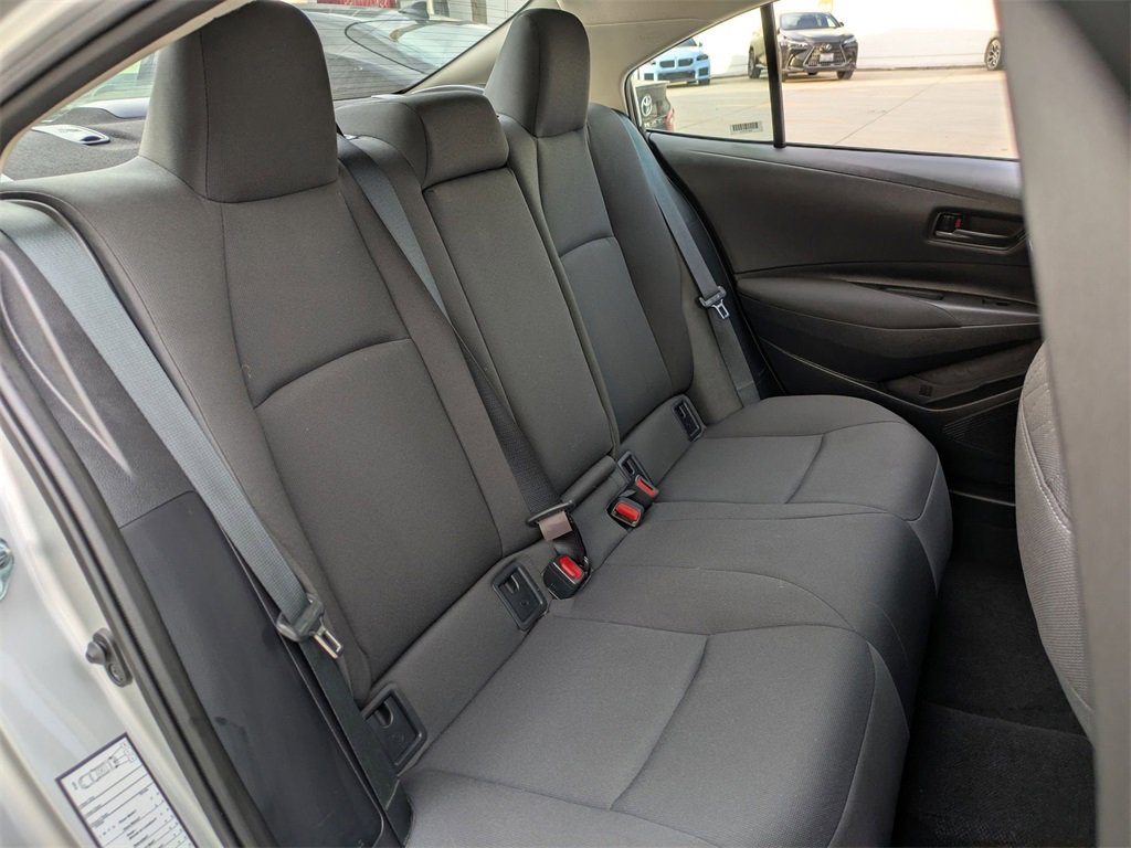 Used 2025 Toyota Corolla LE image 27
