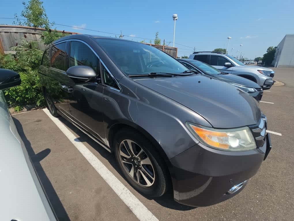 Used 2016 Honda Odyssey Touring image 3