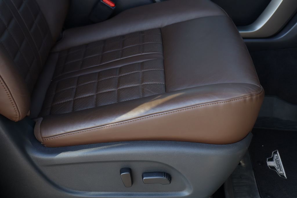 Used 2023 Nissan Titan Platinum Reserve w/ Moonroof Package image 29