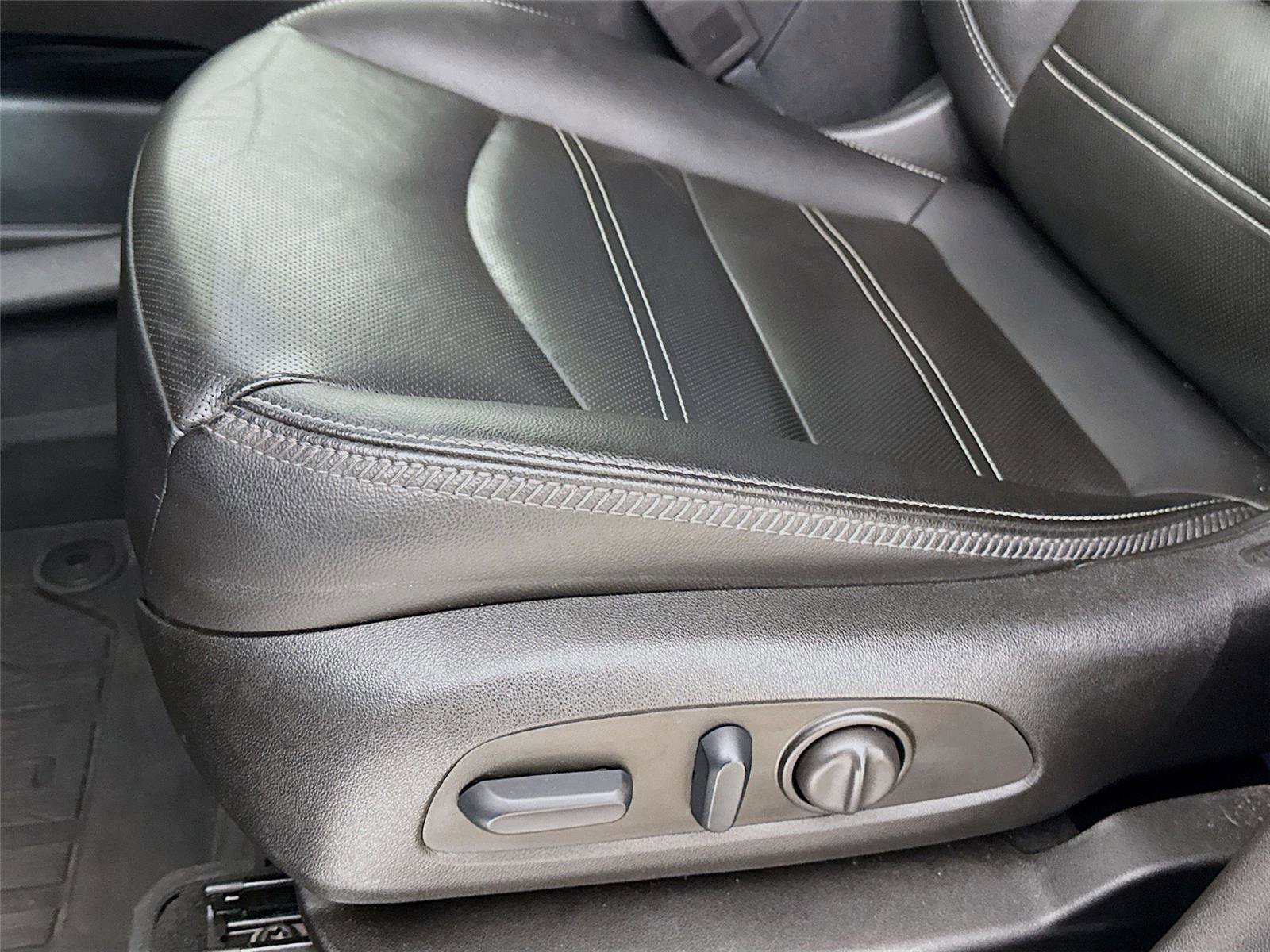 Used 2023 GMC Terrain Denali w/ LPO, Floor Liner Package image 22