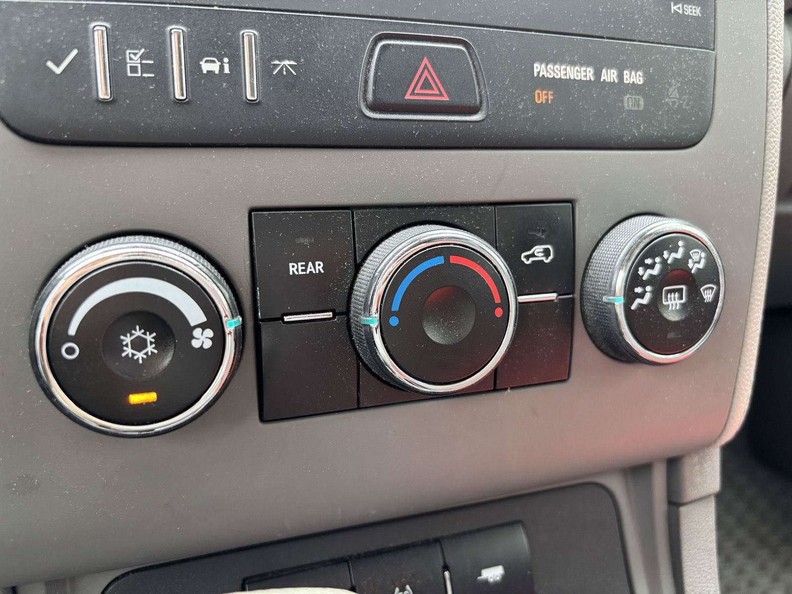 Used 2014 Chevrolet Traverse LS FWD image 27