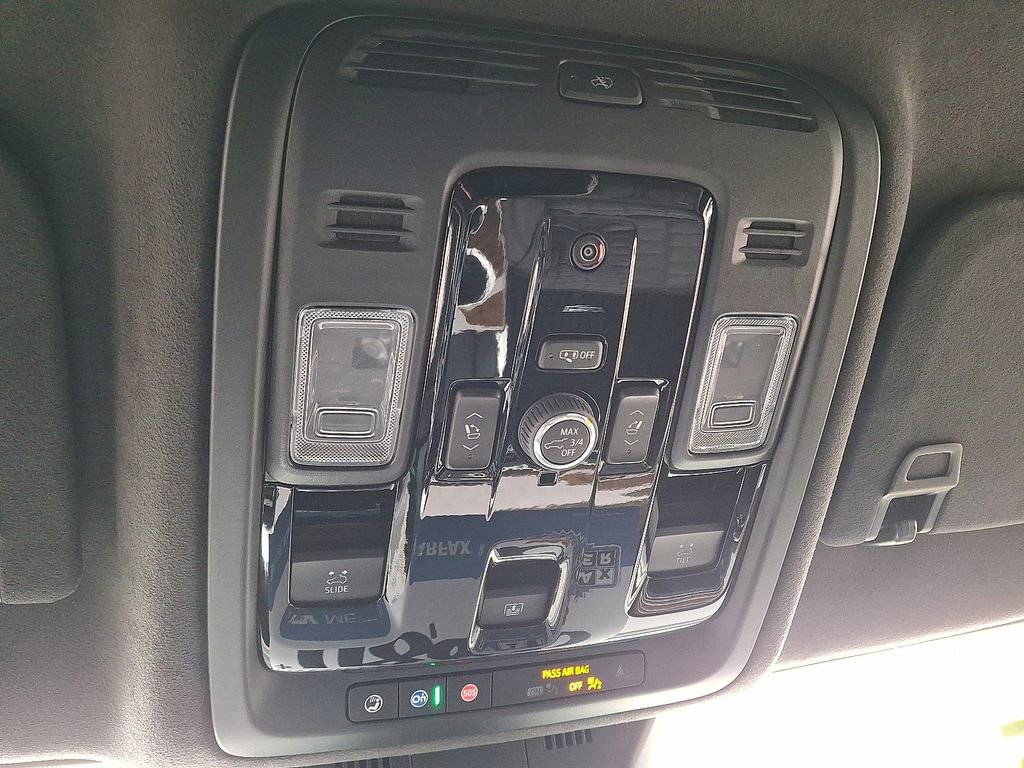 Used 2025 Cadillac Escalade Sport Platinum w/ LPO, Floor Liner Package image 34